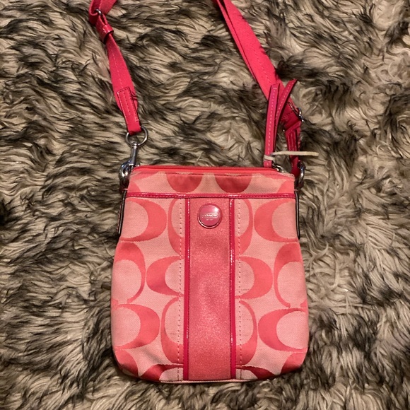 Coach - Picture 1 of 3